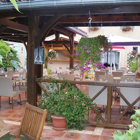 Hotel Restaurant Du Commerce Estang ภายนอก รูปภาพ