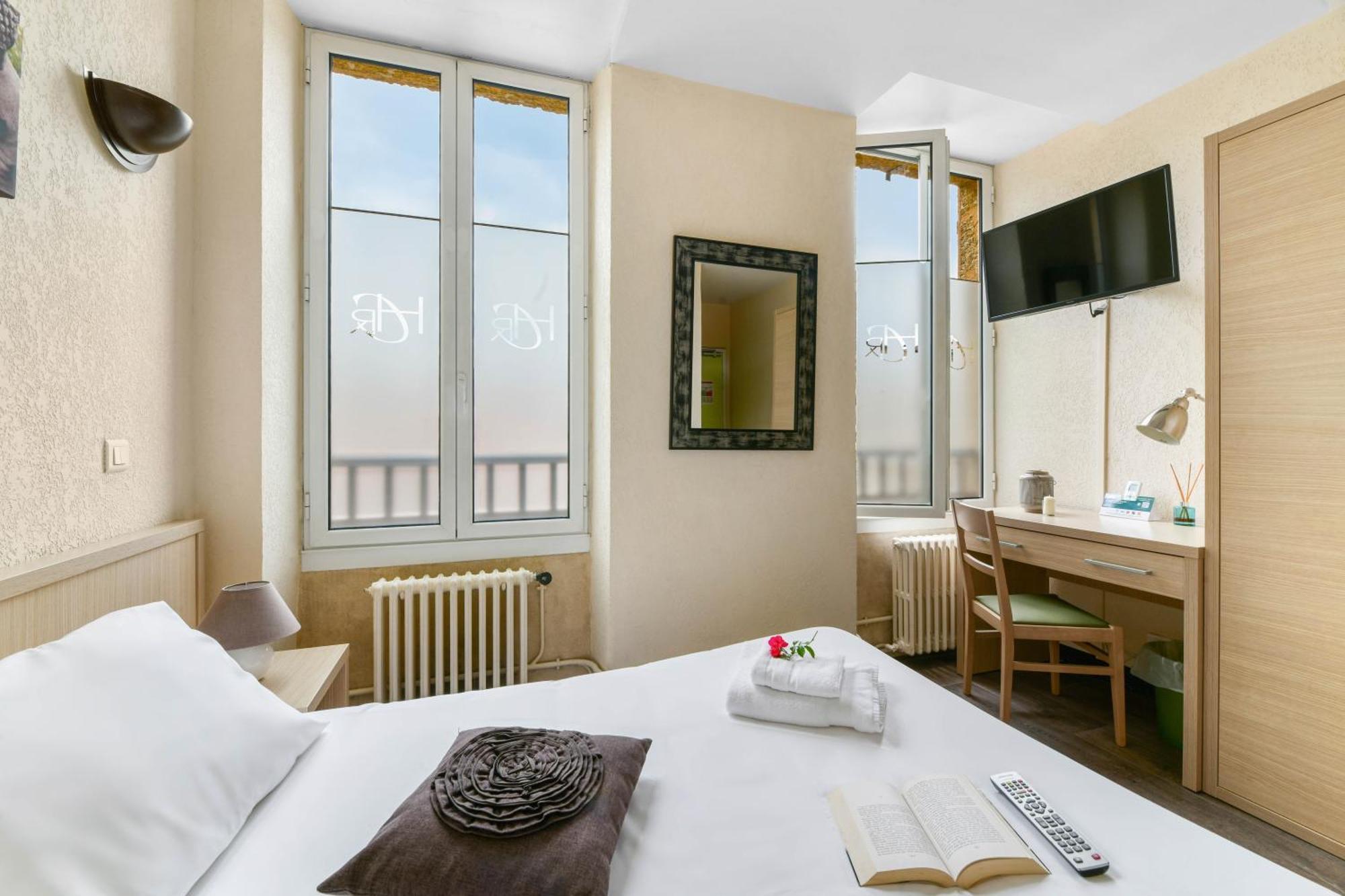 Hotel Restaurant Du Commerce Estang ภายนอก รูปภาพ