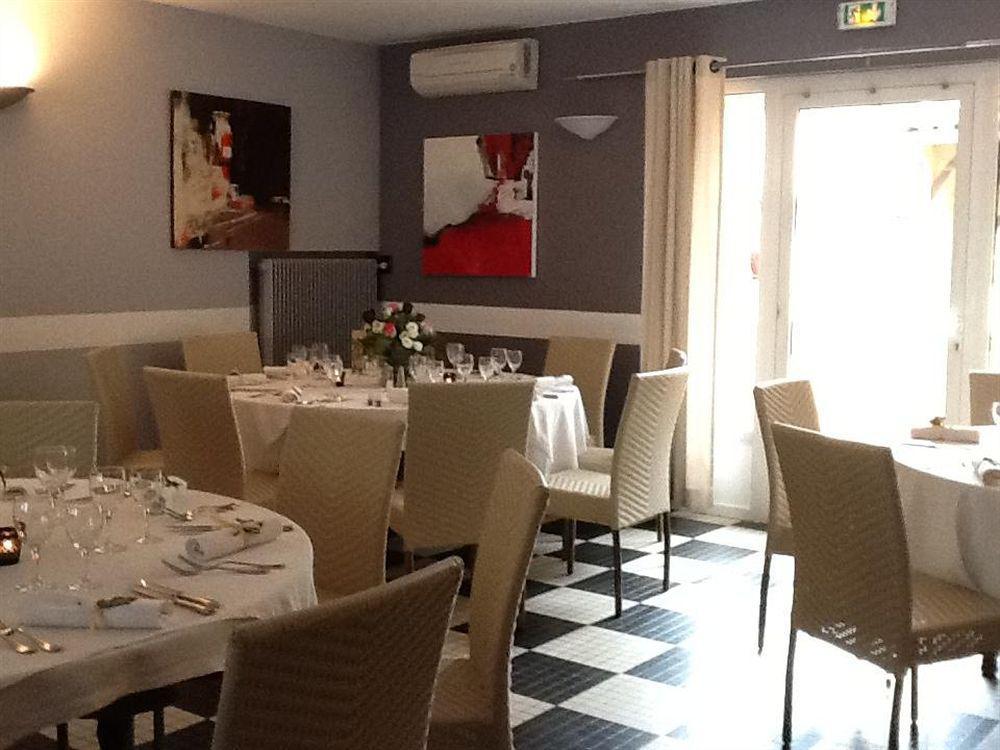 Hotel Restaurant Du Commerce Estang ภายนอก รูปภาพ