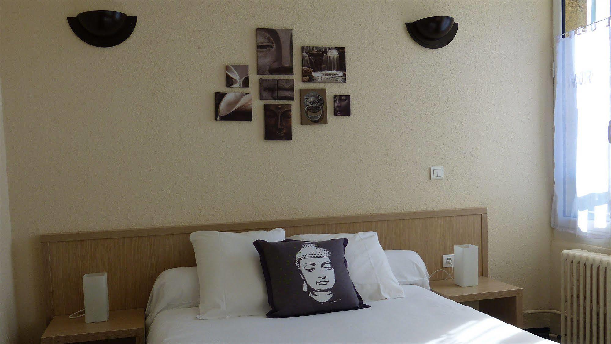 Hotel Restaurant Du Commerce Estang ภายนอก รูปภาพ